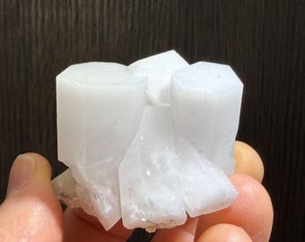 Fluorescent White Columnar Calcite Crystals