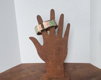 Beautiful Lilly Pulitzer Hope Bangle Bracelet