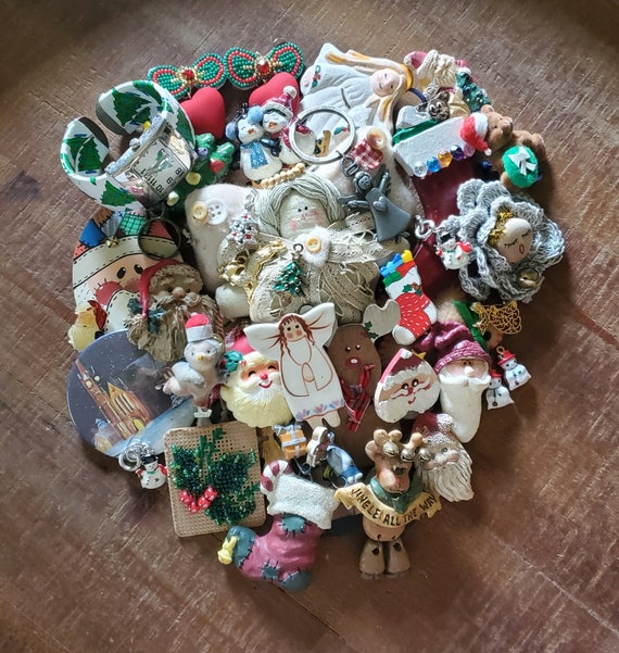 Holiday Christmas Vintage to Now Jewelry Lot Pins… - image 2