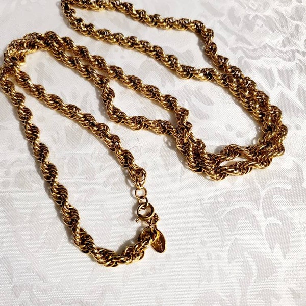 Vintage Vendome Gold Tone Prince of Wales Chain Necklace