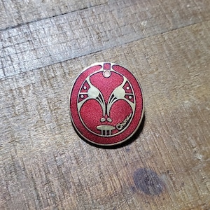 Vintage Signed CHUNA Artique Ltd. Enamel Brooch Pin