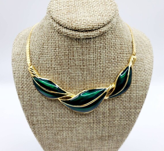 Stunning Signed TRIFARI Green Enamel and Gold Ton… - image 5