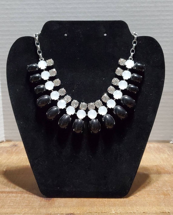 Statement Fashion Necklace - image 1