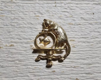 Vintage Signed Avon Gold Tone CAT PIN Fish Bowl Goldfish CHARM Brooch Pin