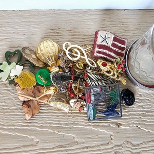 Mystery Jewelry Jar Full of Vintage to Now Brooches and Pins - Over 20+ Brooches/Pins