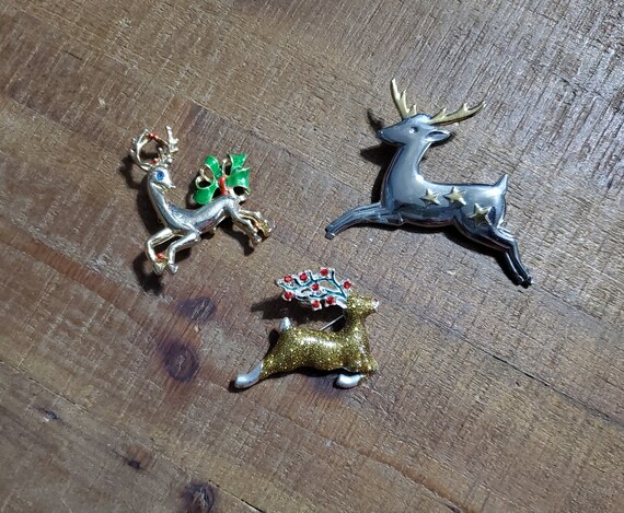 Set of 3 Reindeer Brooches Pins Holiday Christmas… - image 2
