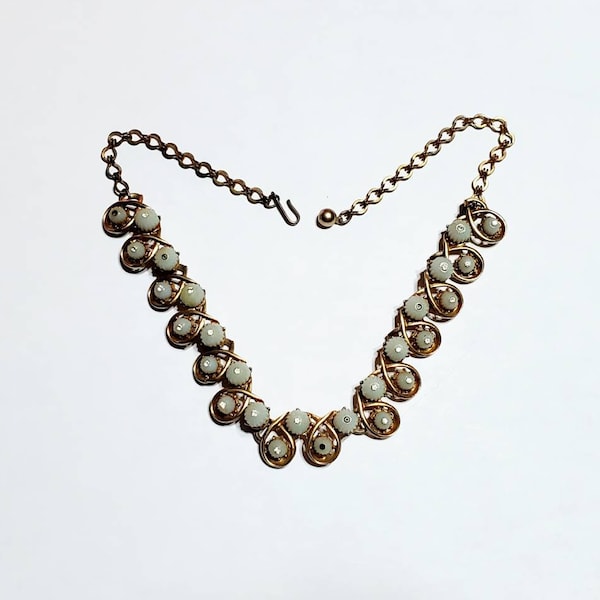 Beautiful Vintage Signed FLORENZA Mint Beaded and Gold Tone Necklace