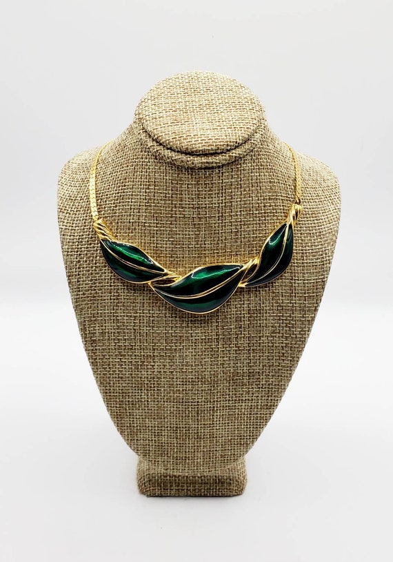 Stunning Signed TRIFARI Green Enamel and Gold Ton… - image 4