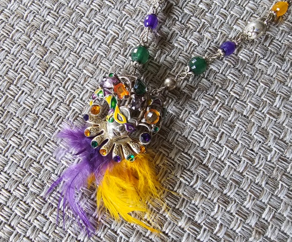 Colorful Vintage Mardi Gras Beaded Pendant Neckla… - image 8
