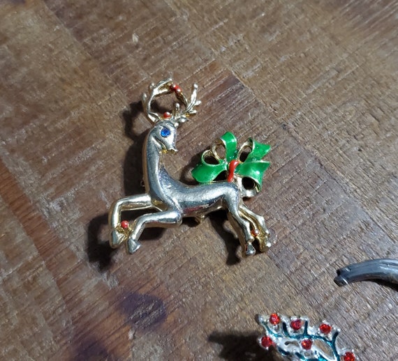Set of 3 Reindeer Brooches Pins Holiday Christmas… - image 4