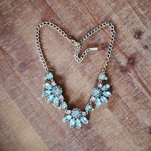 Beautiful Jewel Mint Statement Necklace