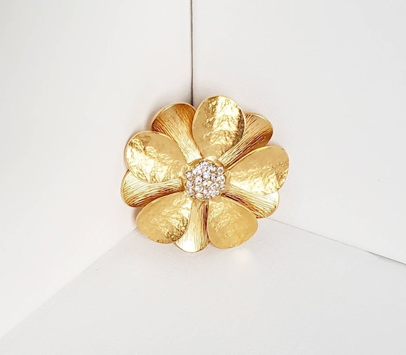 Beautiful Premier Designs Gold Tone Flower With R… - image 2
