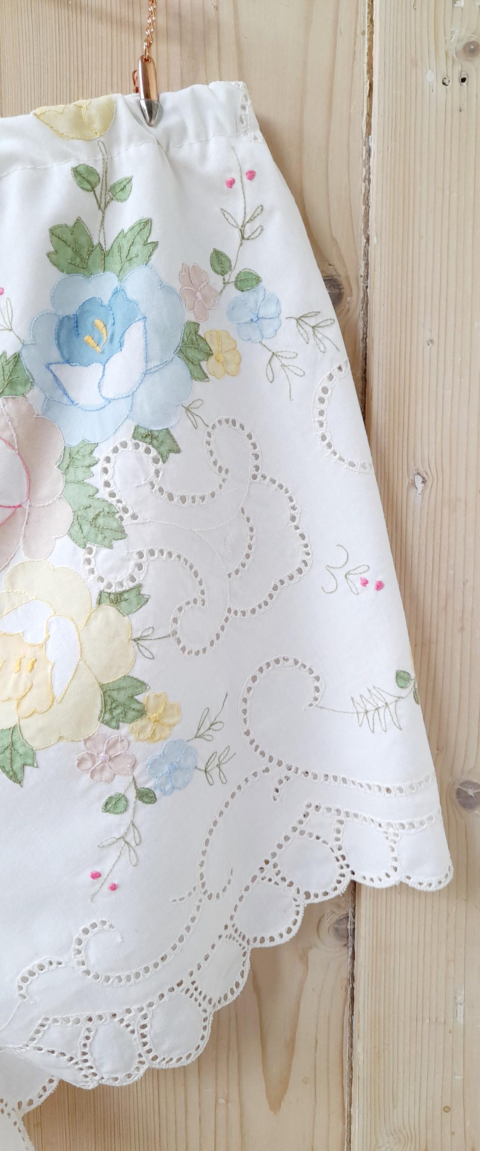 Short poches fleurs rose pastel main image 1