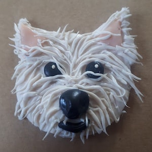 Custom polymer fimo clay pet cat dog portraits. Keyrings, brooches, fridge magnets. Handmade, bespoke gift present for an animal pet lover.