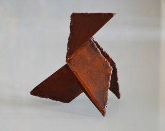 Welded iron bow tie with patina - Iron origami - Iron sculpture - Pajarita de hierro soldado con pátina - Origami en hierro  - Metaloflexia