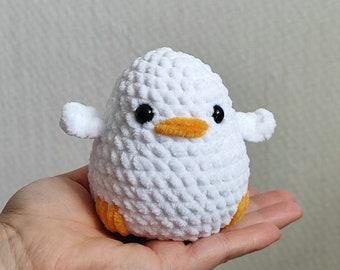Little plush duck, cute amigorumi white duckling, crochet duck, baby duck with selfi eyes, little duckling, soft toy duck