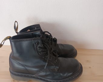 vintage Dr.martens black ankle boots lace up combat boots eu39 uk7 us8
