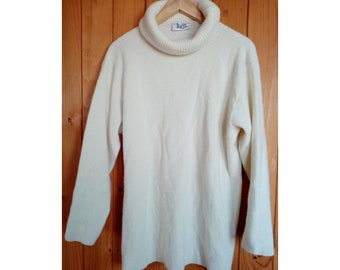 Vintage white wool mohair pullover turtleneck wool sweater