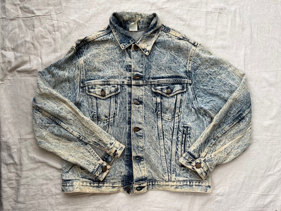 Vintage Acid Wash Denim Jacket With Embroidery - image 1