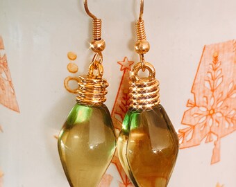 Pendientes de luz navideña