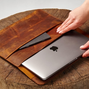 Macbook leather case, custom laptop bag, engraved leather laptop case, macbook sleeve, bag for laptop, women laptop bag, handle laptop case