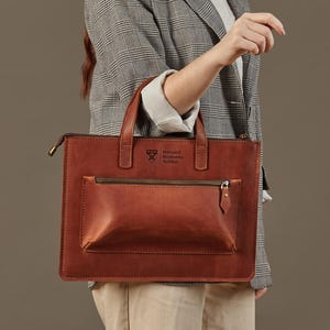 Leather laptop sleeve, custom business gift, engraved laptop case, womens laptop bag, laptop leather bag, handle laptop case gift