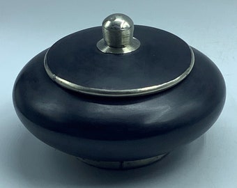 Tadelakt - Dose / handgemachte orientalische Dose - schwarz mit Silberrand Metall in Größe S/M/L
