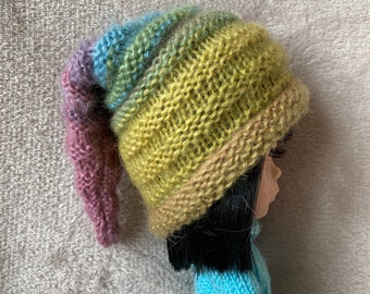 Hand knitted slouchy hat for neo Blythe or similar sized dolls