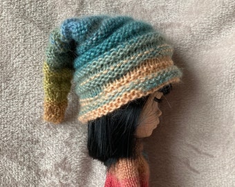 Hand knitted slouchy hat for neo Blythe or similar sized dolls