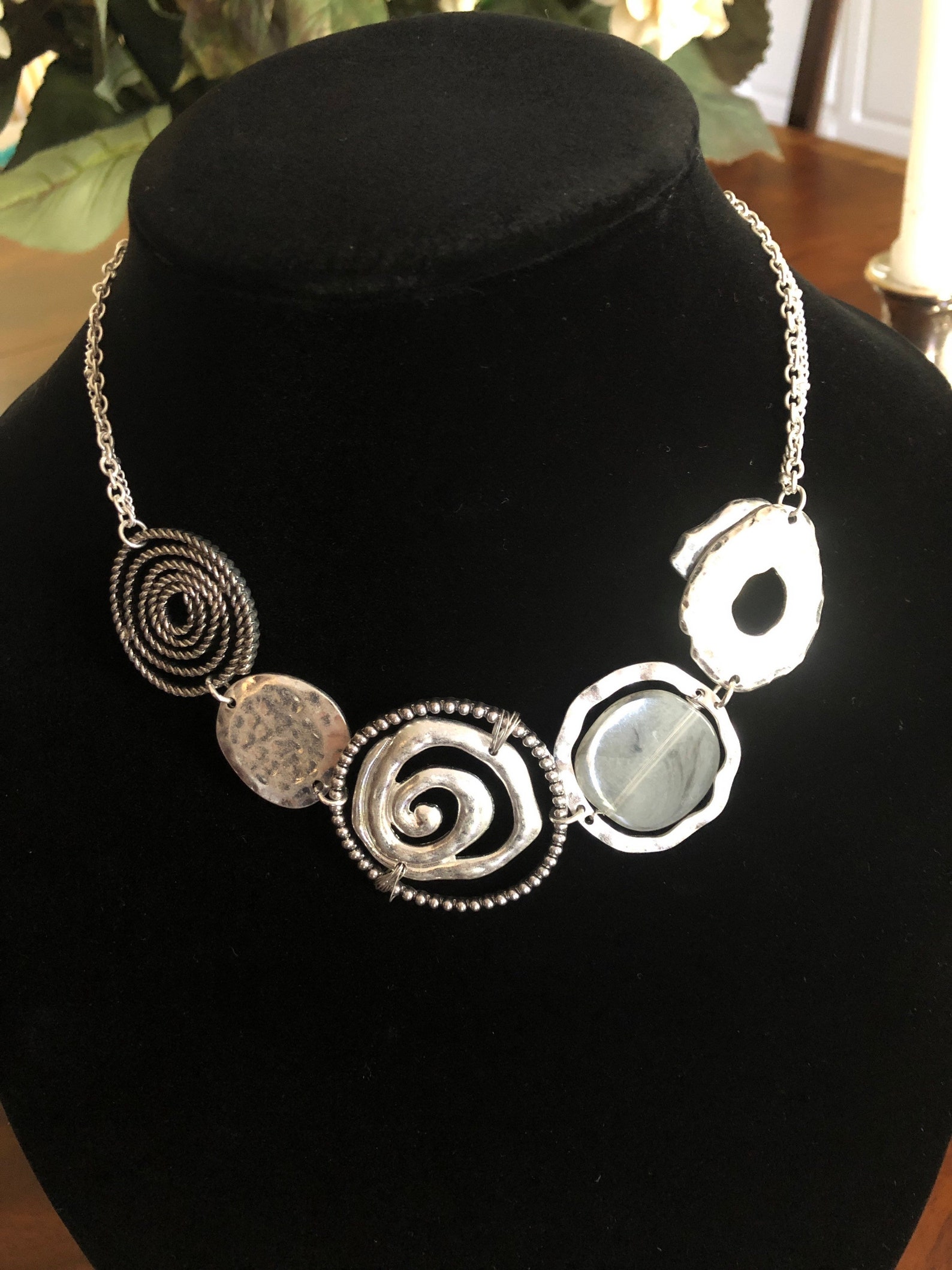 Beautiful costume jewelry necklace Etsy