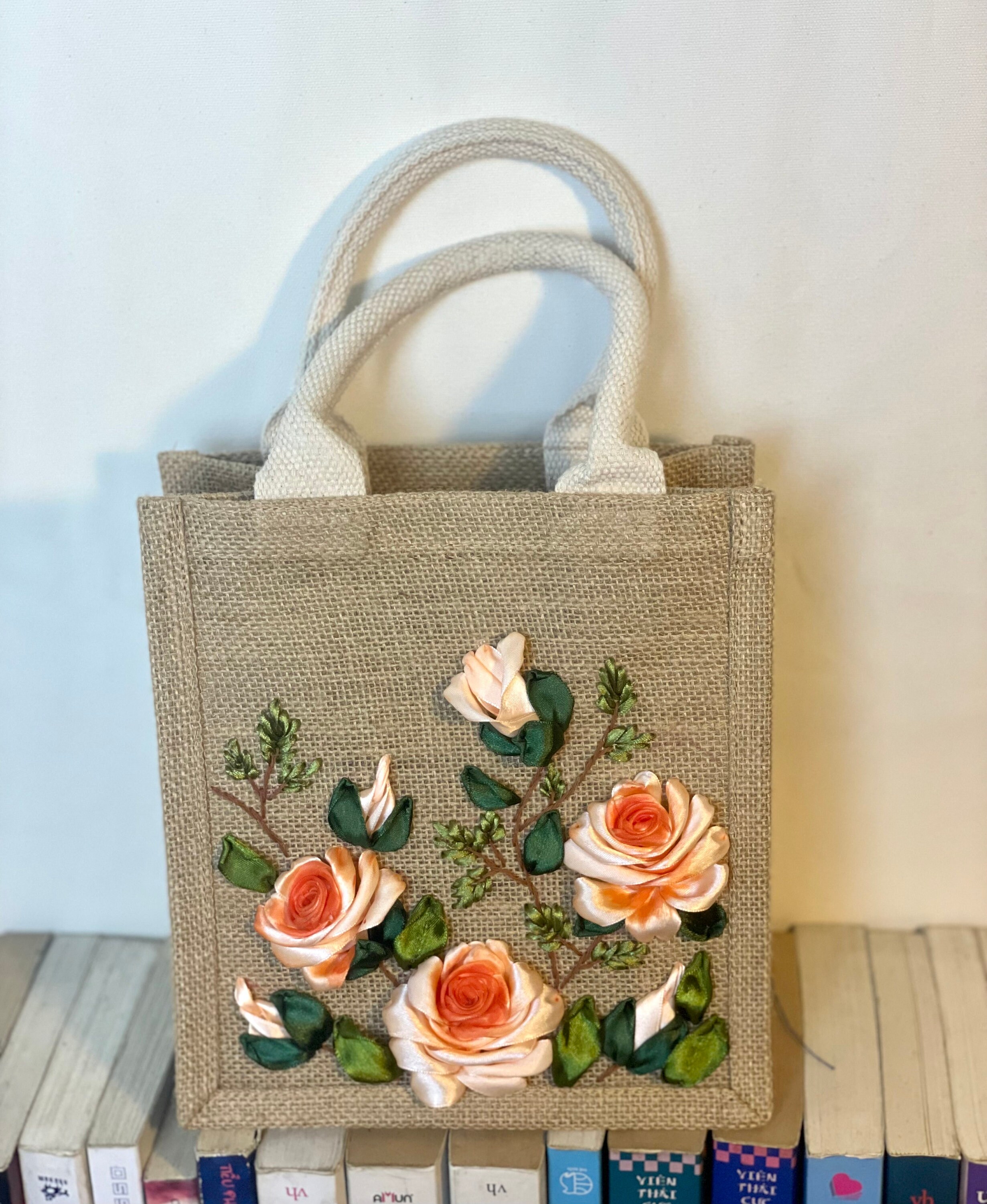 リボン刺繍ジュートトートバッグ | バラ刺繍ジュートトートバッグ | 花 