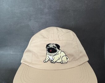 Gorra bordada de carlino personalizada - Bordado a mano, regalo personalizado para papá, gorra cómoda, lindo regalo para amantes de los perros, amante de los carlinos, carlino bordado