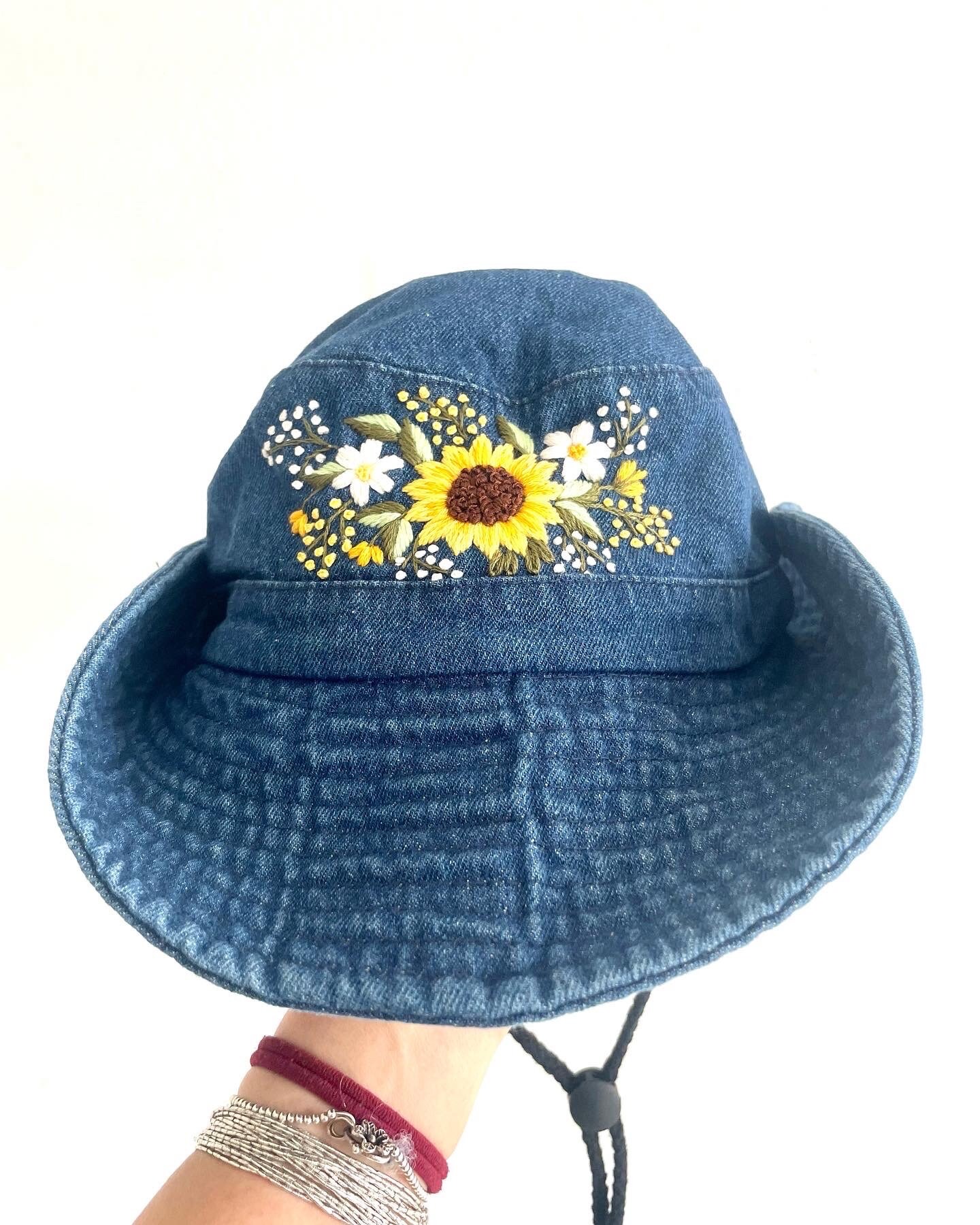 Unisex Denim Bucket Hat with Daisy Embroidery, Sun Protection for Outdoor DAISY BUCKET HAT Blue Denim Summer Bucket Hat Embroidered  main image 4