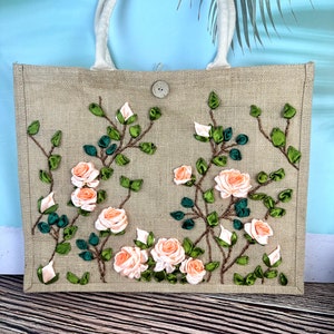 Hellrosa Rosen-Band-Stickerei-Jute-Tasche | Rosen bestickte Jute-Einkaufstasche | Florale Laptoptasche, Einkaufstasche für den Sommer | Satz einzigartige Tasche