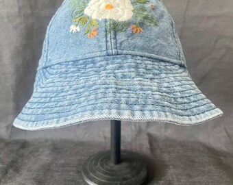 DAISY BUCKET HAT Blue Denim Summer Bucket Hat Embroidered  display picture 1