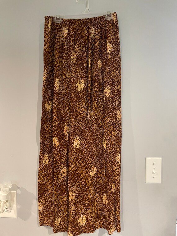 1990's long womens floral skirt with side slits