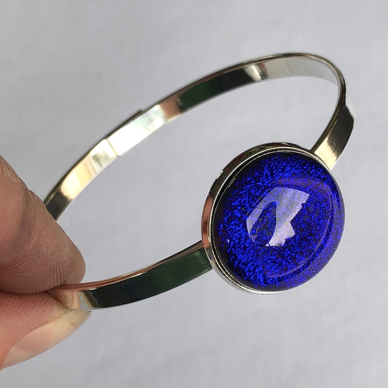 Sparkly dichroic glass bangle solid colour