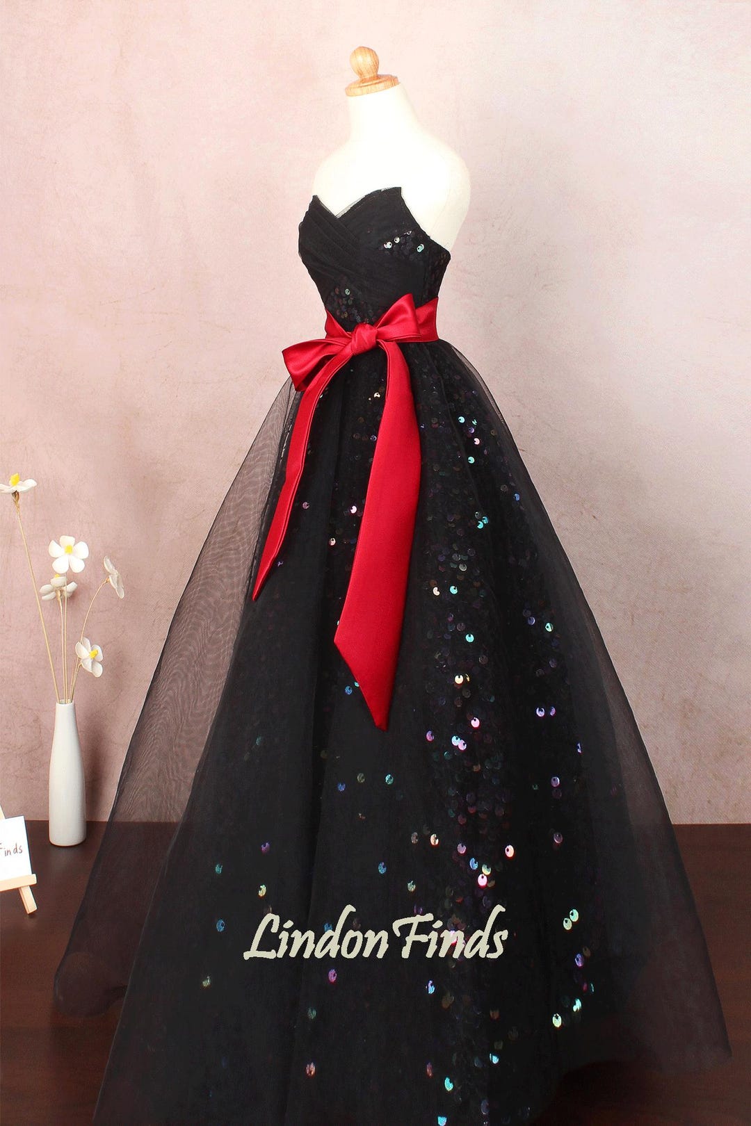 Trumpet Black Sequin Strapless Prom Dress with Balloon Sleeves main image 1