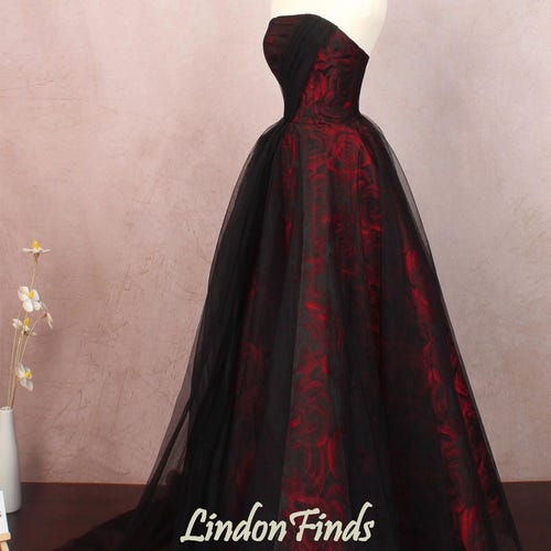 Black and Burgundy Off-the-shoulder Glitter Lace Wedding Dress, Bridal Gown for a Halloween Wedding - Etsy Black and Burgundy Off-the-shoulder Glitter Lace Wedding Dress, Bridal Gown for a Halloween Wedding - Etsy