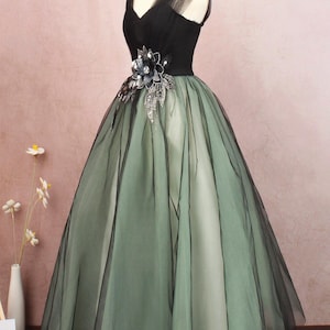 Black  floor length ball gown bridal dress,tulle wedding party dress,sleeveless a line formal dress