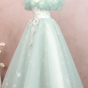 Ballkleid aus grüner Spitze, bodenlanges Brautkleid aus Tüll und langem Chiffon