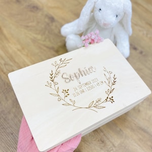 Erinnerungskiste Baby, Erinnerungsbox Baby, Geschenk Geburt Holzkiste, Holzbox mit Deckel Babygeschenk, Taufgeschenk, Kiste image 2