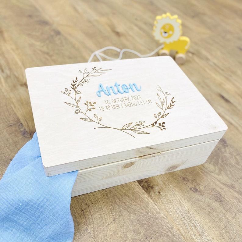 Erinnerungskiste Baby, Erinnerungsbox Baby, Geschenk Geburt Holzkiste, Holzbox mit Deckel Babygeschenk, Taufgeschenk, Kiste Bild 1