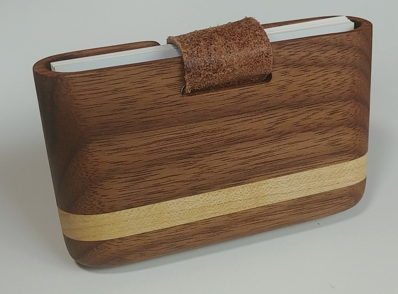 Cartera de madera / soporte de tarjeta de visita nogal con raya de arce