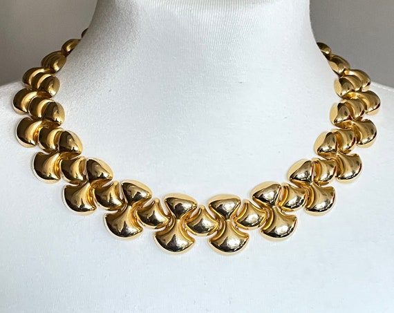 Vintage chunky gold tone sculpted panel collar ne… - image 6