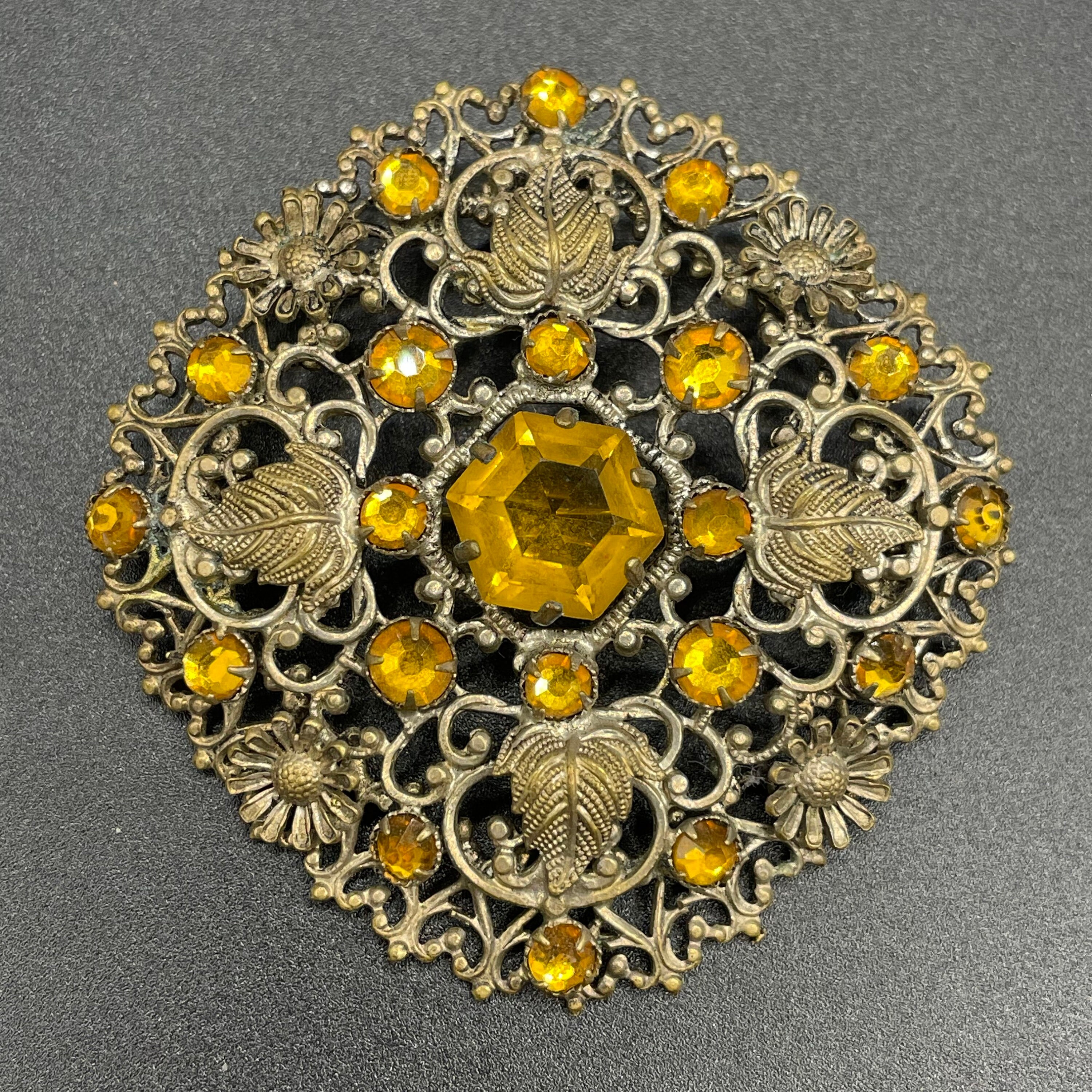 アールデコフィリグリーブローチ　チェコ製 ヴィンテージアールデコの大きくて複雑なフィリグリーとラインストーン