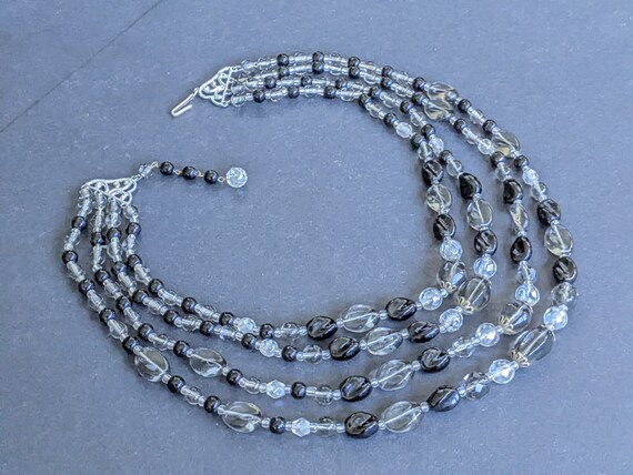Collier Chic En Perles De Verre Nacré - 4 Rangs - Occasion Comme Neuf