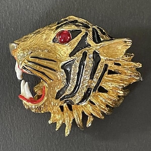 Rare Vintage Butler and Wilson Signed Cat Kitten Charm