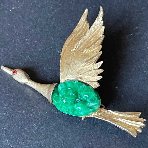 Large vintage gold tone, moulded jade green glass and red rhinestone flying goose / swan jelly belly style bird brooch