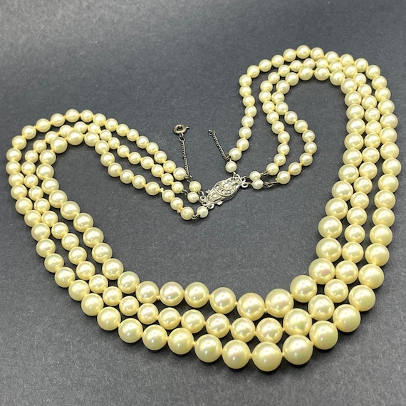 Vintage classic glass faux pearl triple strand gr… - image 1